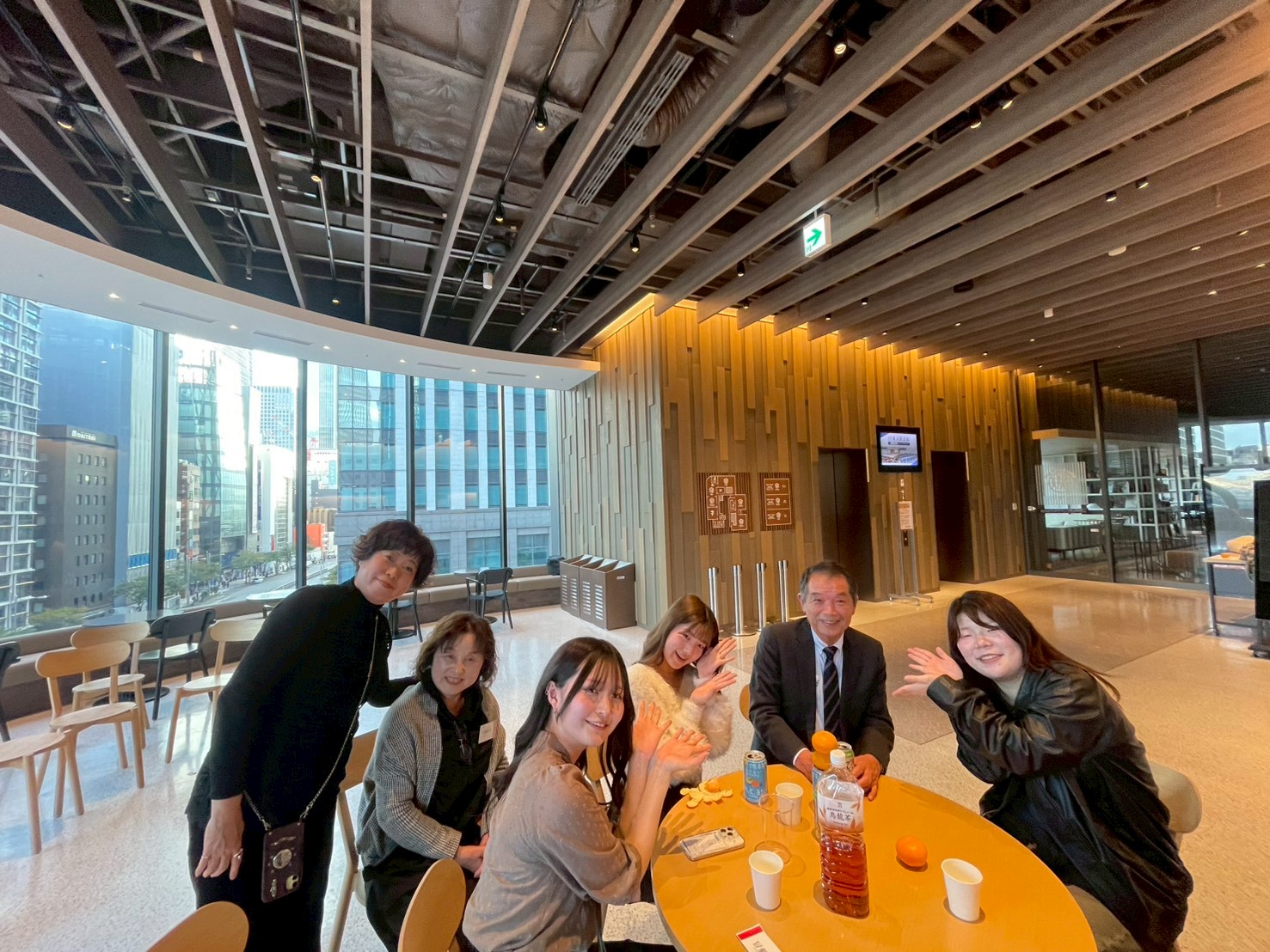 会場整理後の残席者記念写真