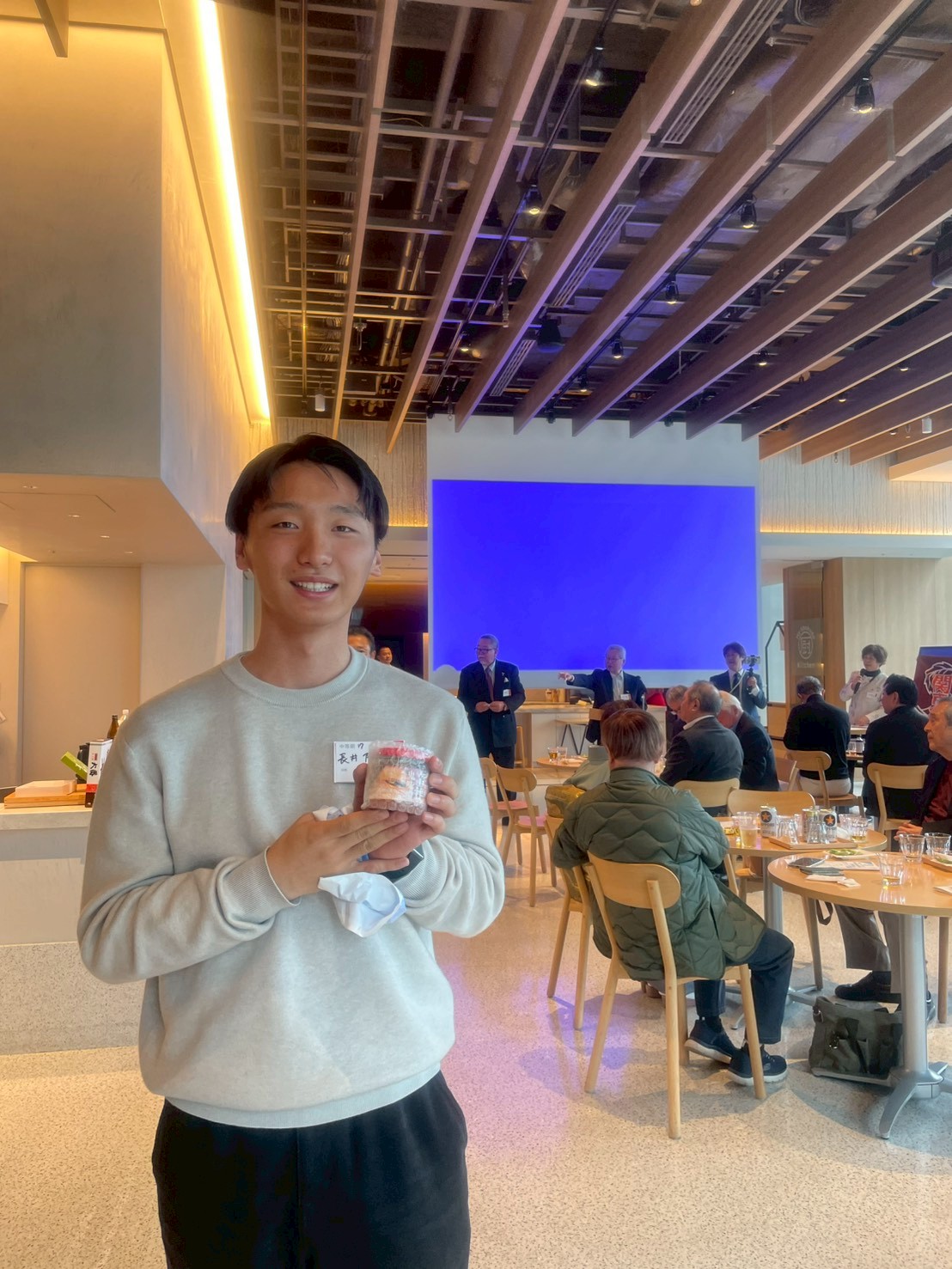 会場整理後の残席者記念写真