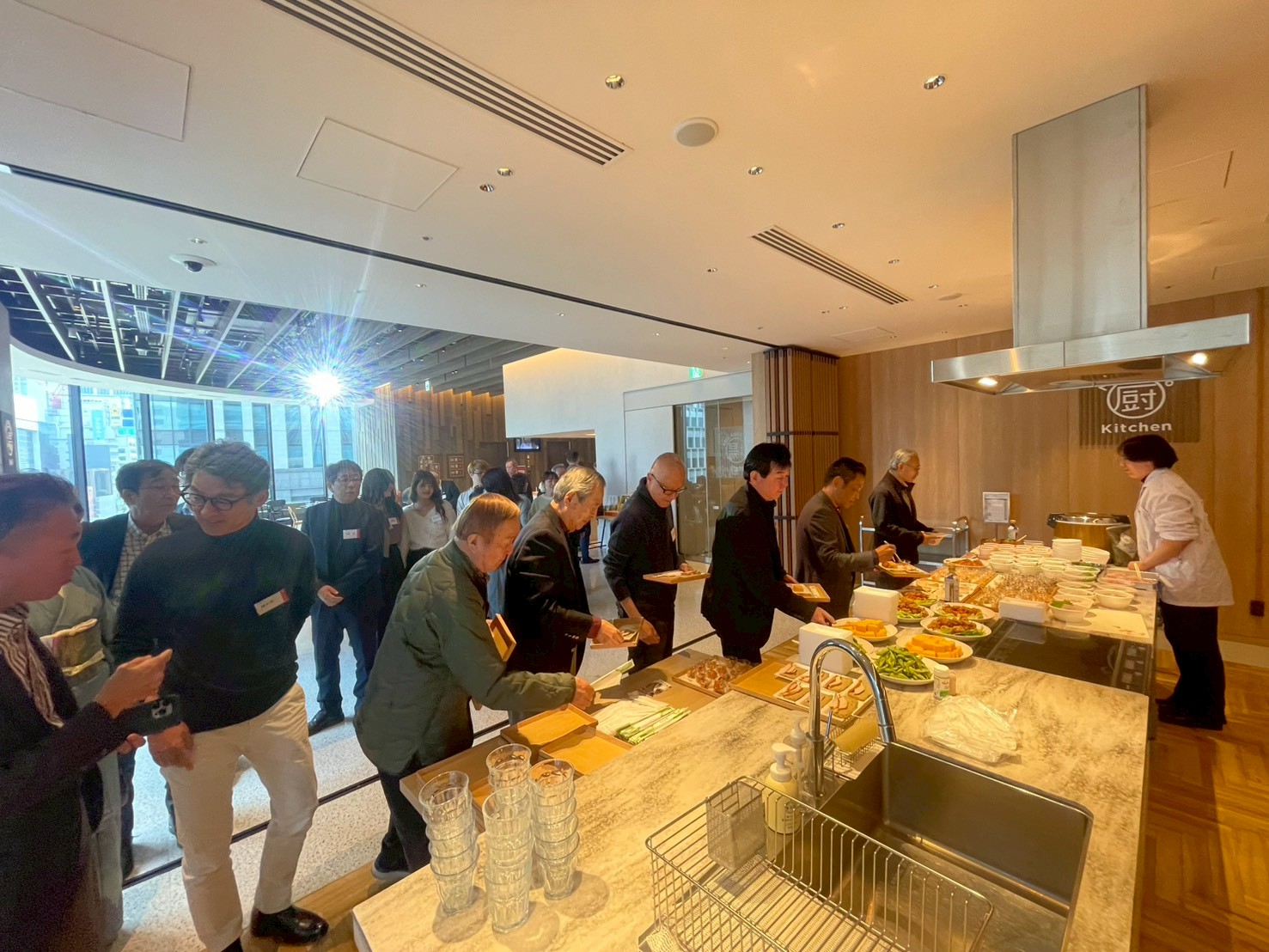 会場整理後の残席者記念写真