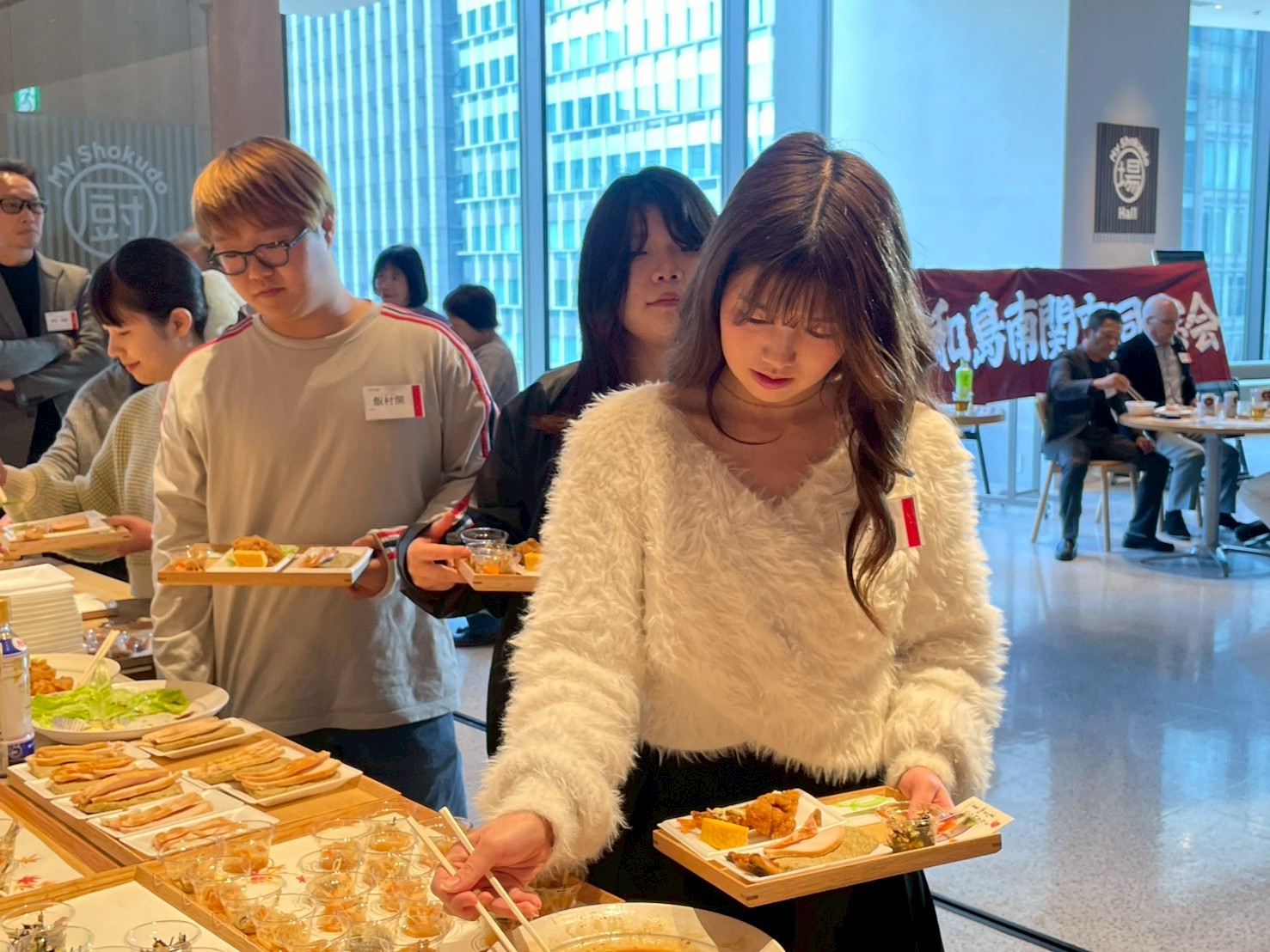 会場整理後の残席者記念写真